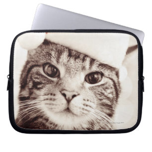 Housse Pour Ordinateur Portable Chat tigré domestique utilisant le casquette rouge