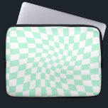Housse Pour Ordinateur Portable Chèques Retro Pastel Mint Green Chèques Warped Che<br><div class="desc">Conception à damiers déformée parfaite. Vérificateurs déformés modernes. Ce joli design rétro psychédélique vous emmène au pays des merveilles. Chèques déformés aux couleurs pastel. Twirl et tourbillonner,  tours,  à damiers motif</div>
