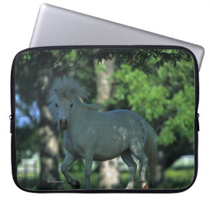 Housse Pour Ordinateur Portable Cheval miniature se tenant dans les arbres