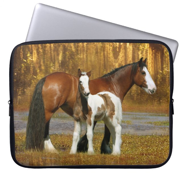 Housse Pour Ordinateur Portable Chevaux d'imaginaire : Jument et poulain (Devant)