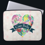 Housse Pour Ordinateur Portable Ciao Bella Cute Coeur Floral avec Fleurs Tropicale<br><div class="desc">Une pochette d'ordinateur portable avec un texte personnalisable qui dit : "Ciao Bella" écrit en texte incurvé à l'intérieur d'un ruban bleu vert superposé un coeur capricieux rempli de fleurs tropicales et de feuilles en rose, vert et jaune. L'arrière - plan est un motif faible avec des cercles en rose...</div>