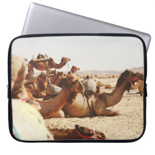 HOUSSE POUR ORDINATEUR PORTABLE CINQ CAMELS SUR LE TERRAIN