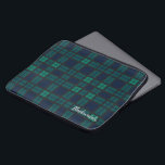 Housse Pour Ordinateur Portable Clan Tartan personnalisé Black Watch Plaid personn<br><div class="desc">Custom Clan Black Watch tartan bleu vert et gris foncé chèque manche design pour ordinateur portable pour quiconque aime la couverture classique et élégante pour leurs accessoires précieux. Un cadeau parfait pour la famille, le père, le mari ou tout autre cadeau spécial donnant des occasions. Célébrez toute la tradition et...</div>