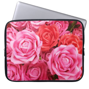 Housse Pour Ordinateur Portable Closeup Arrière - plan de Rose Rouge Artificielle
