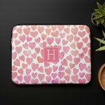 Housse Pour Ordinateur Portable Coeurs d'aquarelle rose Monogramme<br><div class="desc">Doux coeur aquarelle motif dans beau rose et orange. Personnalisez-le avec votre nom,  monogramme ou tout texte de votre choix.</div>