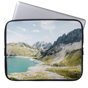 HOUSSE POUR ORDINATEUR PORTABLE CORPS D'EAU ENTOURÉ DE MONTAGNES