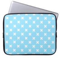 Croix blanche sur le bleu bébé