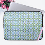 Housse Pour Ordinateur Portable Design scandinave moderne Bleu Vert olive<br><div class="desc">Design scandinave moderne Manche d'ordinateur portable Blue Olive Green par © Cathy Thompson. Il s'agit d'un dessin original de l'artiste. Parfait pour tout cadeau ou pour votre propre plaisir.</div>