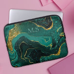 Housse Pour Ordinateur Portable Elégante parties scintillant en marbre turquoise<br><div class="desc">Elégant jeu de marbre à parties scintillant fillette dans différentes nuances de turquoise et d'or Manche Ordinateur portable. Ajoutez un peu de style à votre bureau, à votre bureau ou à votre espace personnel avec un nom personnalisé chic et élégant et une pochette monogramme. personnalisez-le avec un nom de script...</div>