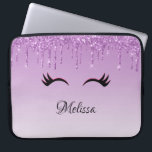 Housse Pour Ordinateur Portable Eyelashes rose et noir élégant sur Parties scintil<br><div class="desc">Portable avec un design élégant et tendance. L'arrière - plan est un dégradé violet avec une image de fausse parties scintillant scintillante qui descend du haut. Une paire de cils mignons ceinturés sous l'image de la parties scintillant.</div>