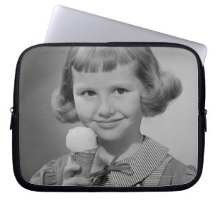Housse Pour Ordinateur Portable Fille mangeant la crème glacée