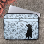 Housse Pour Ordinateur Portable Fleur bleu noir rayée avec silhouette de chien<br><div class="desc">Fleur bleu-noir rayée avec coque d'ordinateur portable Silhouette Chien. Notre silhouette de chien préférée sur une fleur de couleur noire avec rayures fanées et design arrière - plan bleu. Facilement édité avec votre nom de chien. Un grand cadeau pour toute personne de votre famille de donner ce cadeau spécial à...</div>