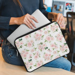 Housse Pour Ordinateur Portable Fleurs roses, Roses roses, Fleurs Aquarelles<br><div class="desc">Motif élégante,  élégante et raffinée avec fleurs d'aquarelle rose. Un cadeau moderne et tendance,  parfait pour les amateurs de design floral dans votre vie.</div>
