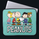 Housse Pour Ordinateur Portable Gang D'Arachides Assis Ensemble<br><div class="desc">Regardez Lucy,  Charlie Brown,  Snoopy,  Sally,  et Linus assis ensemble dans une rangée.</div>