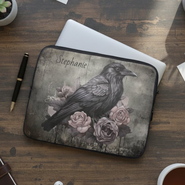 Housse Pour Ordinateur Portable Gothic Crow Dark Academia Floral (Black raven with roses personalized laptop sleeve)