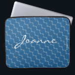 Housse Pour Ordinateur Portable HAMbyWG - Motif circulaire dans n'importe quelle c<br><div class="desc">HAMbyWhiteGlove - Motif circulaire avec n'importe quel Arrière - plan de couleur,  avec ou sans votre nom - il suffit de choisir les options de personnalisation et de personnaliser! ou appelez le 203-302-0337 pour obtenir de l'aide de HAMbWG. Montré ici avec un arrière - plan bleu chaleureux.</div>