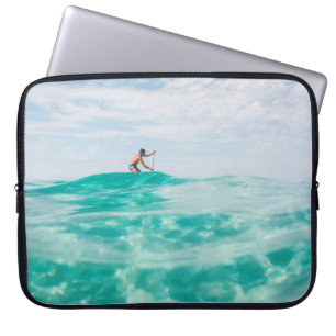 Housse Pour Ordinateur Portable Homme faisant du surf