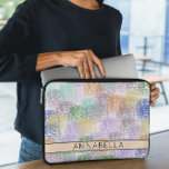 Housse Pour Ordinateur Portable Impression Abstraite moderne<br><div class="desc">Protégez votre technologie avec style grâce à ce Manche pour ordinateur portable d'impression moderne Abstrait, conçu pour la fonctionnalité et le flair. Doté d'un motif abstrait contemporain aux formes audacieuses et aux couleurs vives, ce manche fait une déclaration tout en gardant votre ordinateur portable en sécurité. Conçu à partir d'un...</div>