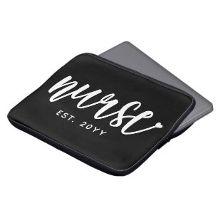 Housse Pour Ordinateur Portable Infirmière sur mesure Typographie Est Infirmière d