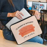 Housse Pour Ordinateur Portable Je préférerais regarder mes amis™<br><div class="desc">Cette caractéristique graphique est le canapé Central Perk et la citation,  "Je préfère regarder FRIENDS™".</div>
