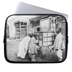 Housse Pour Ordinateur Portable La lanterne magique, c.1870 (photo de b/w)