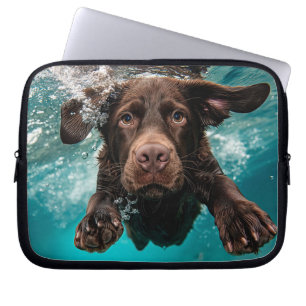 Housse Pour Ordinateur Portable Labrador chocolat joueur nageant sous l'eau