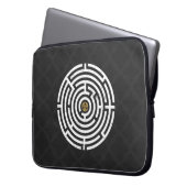 HOUSSE POUR ORDINATEUR PORTABLE LABYRINTH TRISKELION TRIPLE CELTIC SPIRAL (devant gauche)