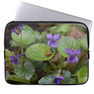 Housse Pour Ordinateur Portable Ladybug sur les fleurs de violet doux