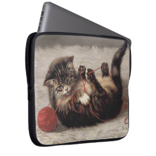 Housse Pour Ordinateur Portable Le berceau de chat, un chat qui joue à la balle de