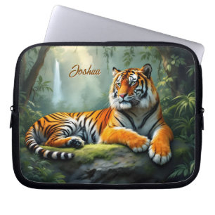Housse Pour Ordinateur Portable Le tigre se prélasse dans la jungle avec cascade