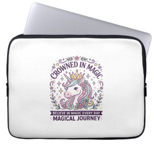 Housse Pour Ordinateur Portable Licorne Couronnée en Typographie Gras Graphique T
