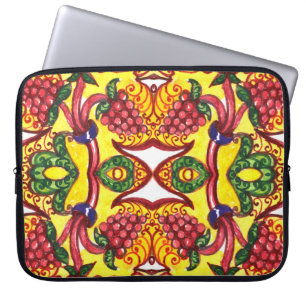 Housse Pour Ordinateur Portable Main Dessinée : Élégance Ornementale Florale.