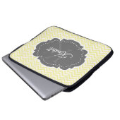 Housse Pour Ordinateur Portable Manches personnalisées Chevron Jaune (Devant bas)
