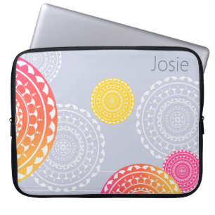 Housse Pour Ordinateur Portable Mandala vibré rose jaune aléatoire sur le nom bleu