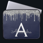 Housse Pour Ordinateur Portable Monogramme à étincelle de Parties scintillant en a<br><div class="desc">Marine Bleu et Argent Faux Dripping Parties scintillant Fille moderne et élégante et Coque de Monogramme Élégant étincelant. Ce coque peut être customisé pour inclure votre nom initial et prénom.</div>