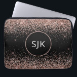 Housse Pour Ordinateur Portable Monogramme de Parties scintillant Noire Rose Rose<br><div class="desc">Blush Pink - Rose Gold et Black Faux Parties scintillant et Sparkle Elegant Monogrammed Initials Coque. Ce coque peut être customisé pour inclure votre nom initial et prénom.</div>