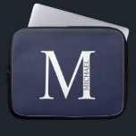 Housse Pour Ordinateur Portable Monogramme et nom personnalisés bleu marine<br><div class="desc">Monogramme personnalisé et cadeaux de nom avec monogramme personnalisé et nom dans le style de police serif classique.</div>