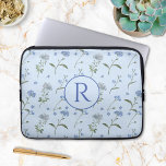 Housse Pour Ordinateur Portable Monogramme Oubliez-Moi Pas Aquarelle Florale Bleue<br><div class="desc">Voici notre Monogrammed Oubliez-moi pas Blue Floral Watercolor Coque électronique! Doté d'une charmante illustration de l'aquarelle de l'oubli-moi-pas sur un arrière - plan bleu serein. Personnalisez-le avec vos initiales pour une touche d'élégance florale.</div>