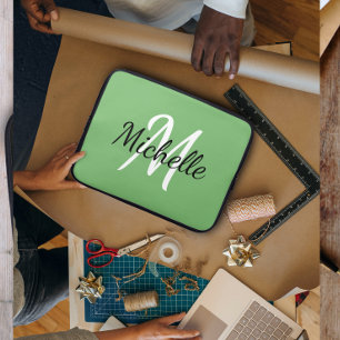 Housse Pour Ordinateur Portable Monogramme vert minimaliste moderne Nom + initial