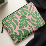 Housse Pour Ordinateur Portable Monographie rose et vert Feuille<br><div class="desc">Conception monogrammée feuille motif tendance et chic monstera.</div>