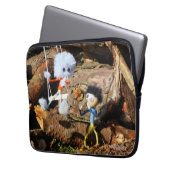 Housse Pour Ordinateur Portable Monster Fubby sur la balançoire. (devant gauche)