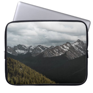 HOUSSE POUR ORDINATEUR PORTABLE MONTAGNE ROCHEUSE GRIS CAPÉ PAR LA NEIGE SOUS LE C