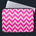 Housse Pour Ordinateur Portable Motif Chevron rose chaud<br><div class="desc">Motif de ZigZag Chevron - rose et rose chaud.</div>