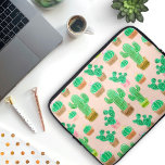 Housse Pour Ordinateur Portable Motif de cactus pointillés<br><div class="desc">Un motif de différents types de cactus plantés dans différentes couleurs de pots. Ils sont placés sur un arrière - plan rose clair et sont entourés de formes aiguilles de cactus. Chaque cactus est coloré d'aquarelles dans des tons vert vif !</div>