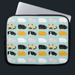 Housse Pour Ordinateur Portable Motif Whimsical Cats<br><div class="desc">Un motif de chats en sommeil adorable est équipé d'un tuxedo ou d'un chat bicolor,  d'un tabby gris,  d'un tabby orange,  d'un chat blanc,  d'un chat noir et d'un chat poupée en chiffon sur un arrière - plan vert menthe. Parfait pour les (fous) cats de votre vie.</div>