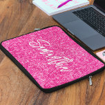 Housse Pour Ordinateur Portable Nom du script de la Parties scintillant rose chaud<br><div class="desc">Créez votre propre parties scintillant de luxe rose chaud avec nom ou monogramme. Customisez le style et la taille de calligraphie de police de script de brosse. Il existe d'autres styles de police dans le système. Déplacez,  dupliquez ou supprimez le faux graphique scintillant.</div>