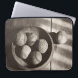 Housse Pour Ordinateur Portable Nostalgie du baseball - Baseballs<br><div class="desc">"Baseball Nostalgia II" de Judy B. Messer. Il présente une photo sépia de plusieurs balles de baseball.</div>