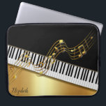 Housse Pour Ordinateur Portable Notes d'or élégantes, Touches de piano - Personnal<br><div class="desc">Elégante note de musique dorée avec touches piano sur arrière - plan noir et or avec votre nom.</div>