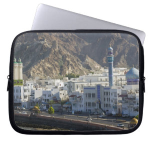 Housse Pour Ordinateur Portable Oman, Mascate, Mutrah. Bâtiments le long de Mutrah
