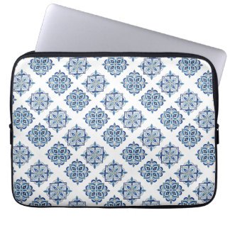 Housse Pour Ordinateur Portable Ornement brodé bleu sur blanc